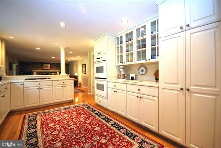 8409 Geneva Mason Road Potomac, MD 20854 - Photo 10 of 28 Kitchen
