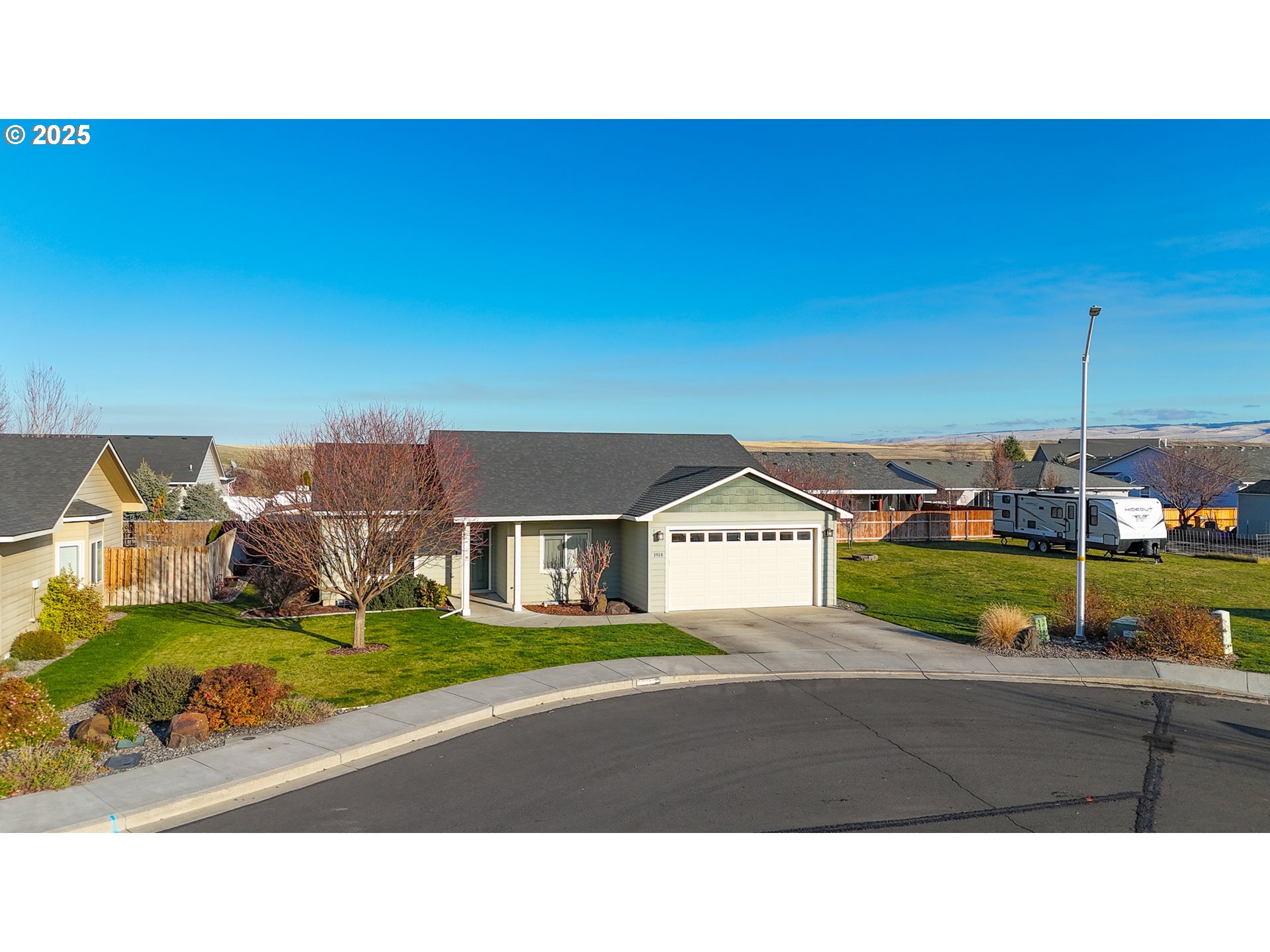 1914 Southwest 2nd Drive Pendleton, OR 97801 - Photo 2 of 35 a black and white photo of a house