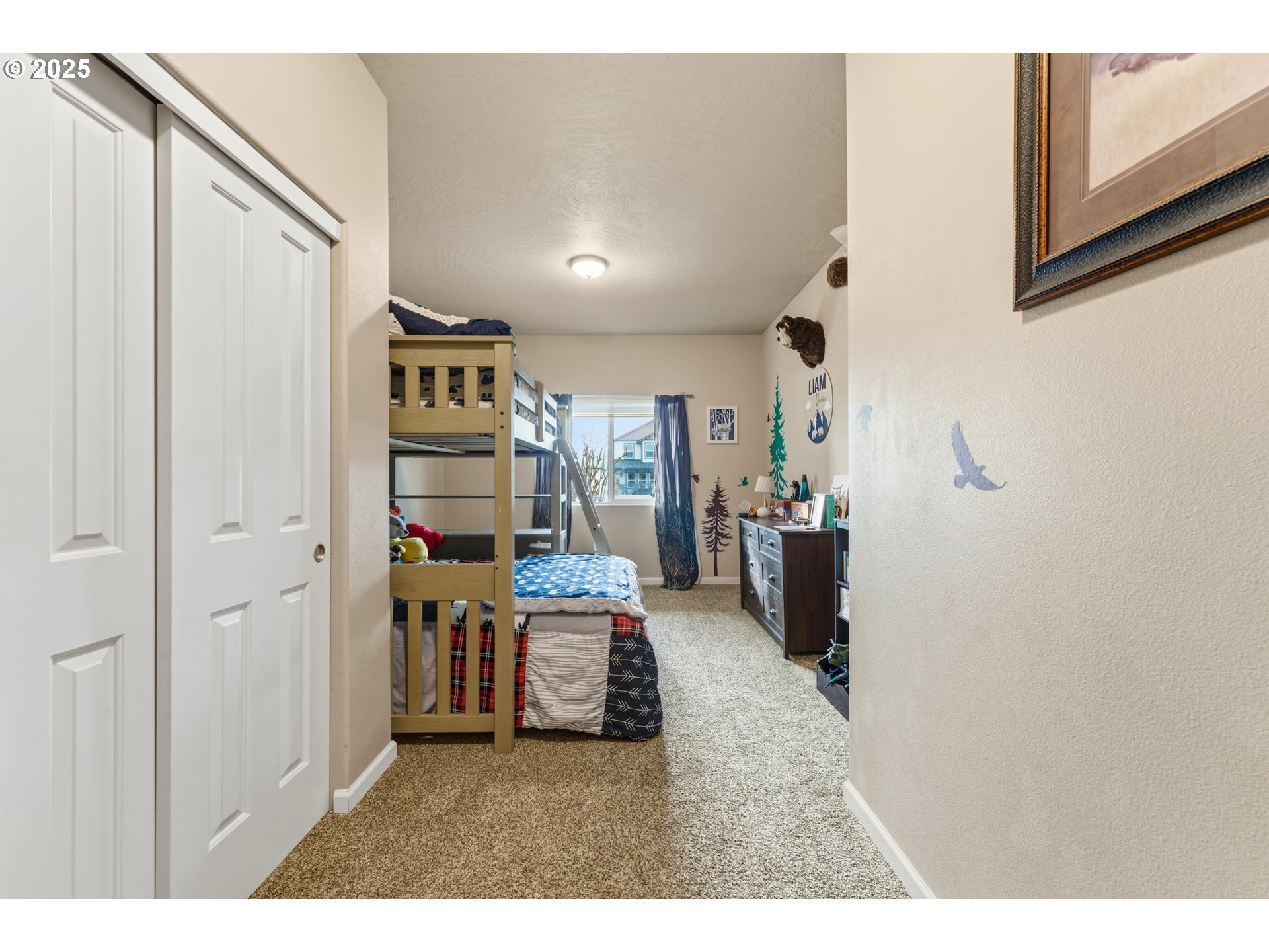 1914 Southwest 2nd Drive Pendleton, OR 97801 - Photo 25 of 35 a living room with furniture and a walk in closet