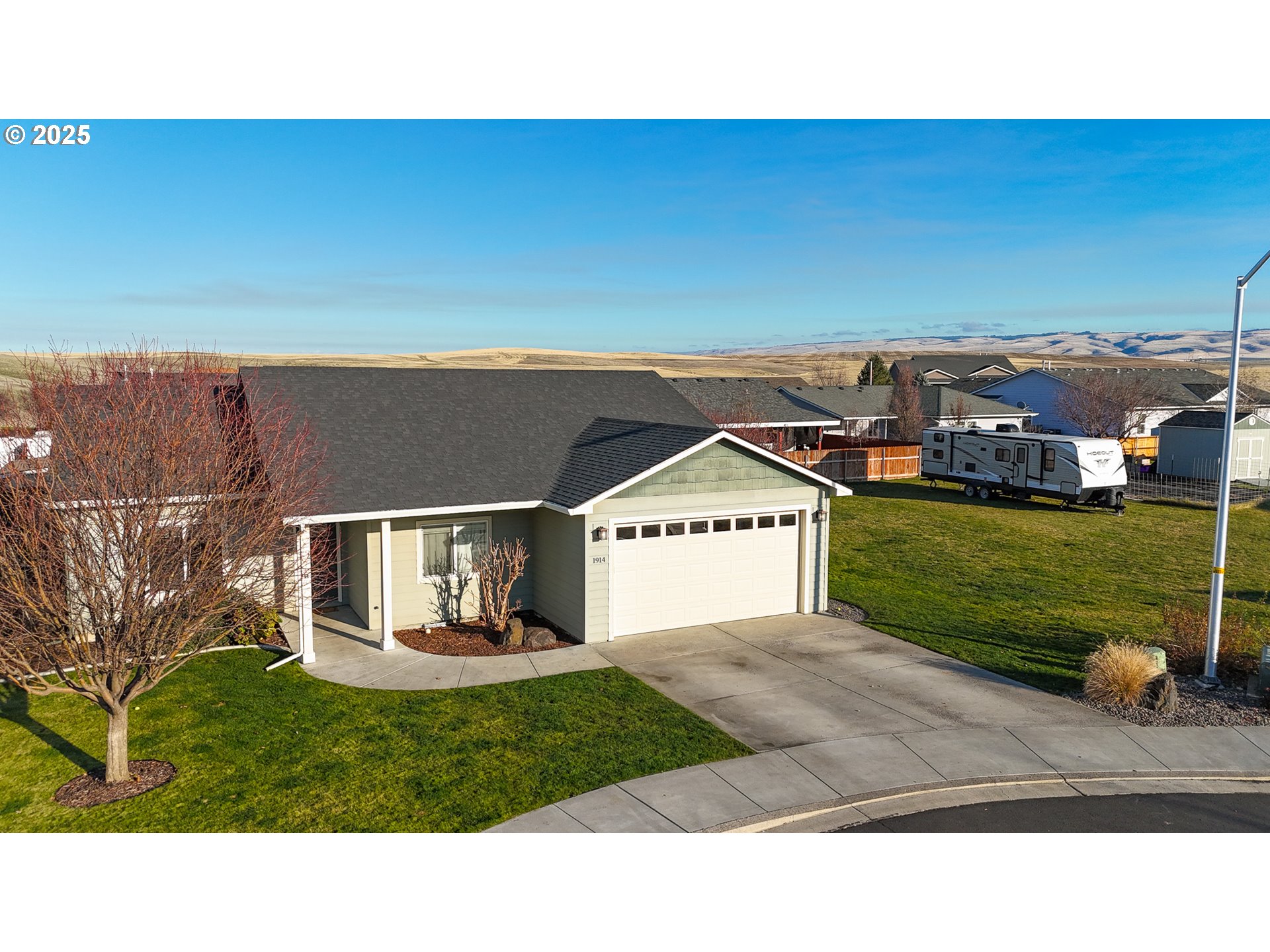 1914 Southwest 2nd Drive Pendleton, OR 97801 - Photo 3 of 35 a black and white photo of a house