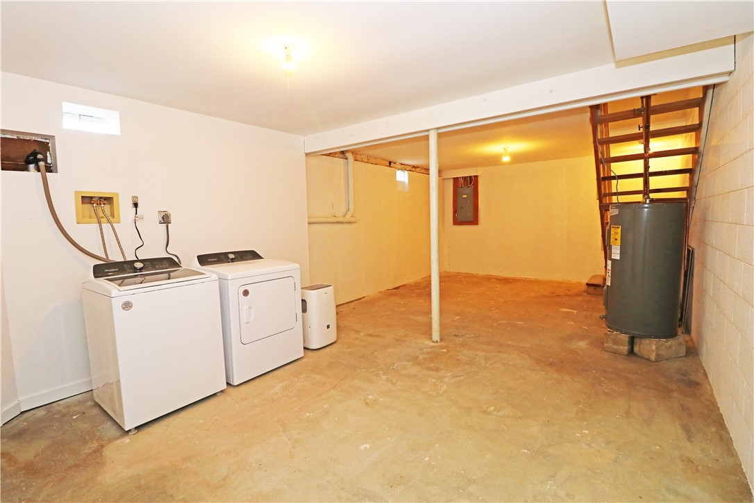 16 Race Street, Unit 2 Middletown, RI 02842 - Photo 25 of 26