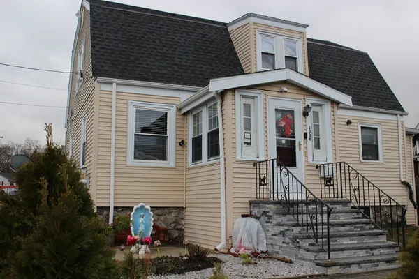 $750,000 | 1004 North Main Street, Randolph, MA 02368