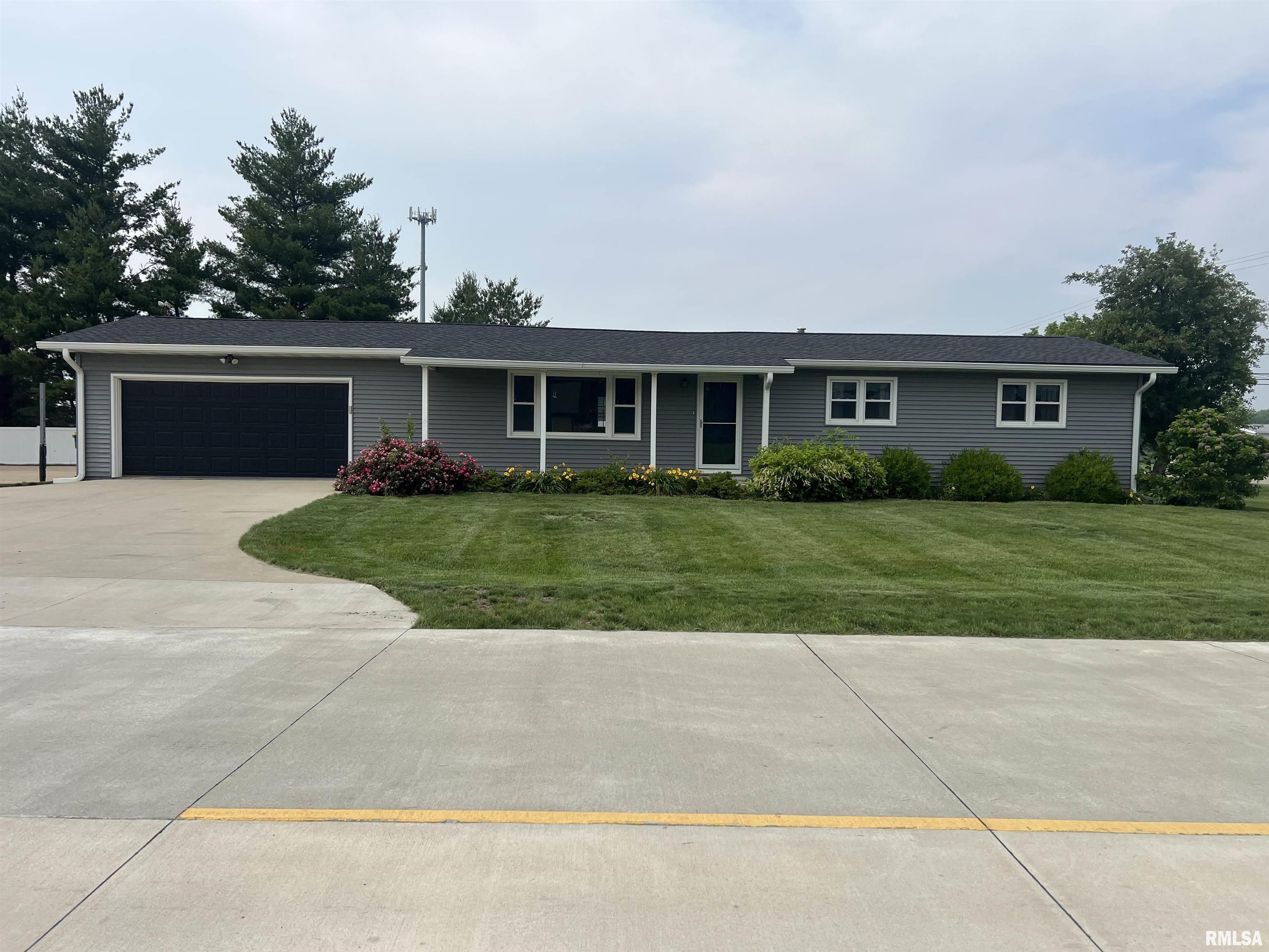 1302 Maple Avenue Macomb, IL 61455 - Photo 1 of 43 Gallery Image 1