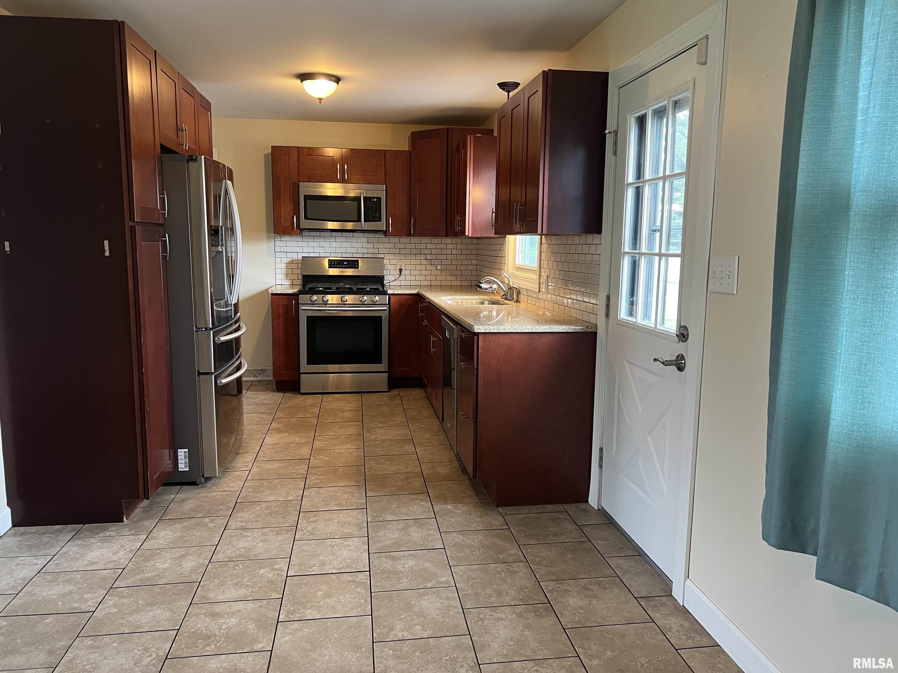 1302 Maple Avenue Macomb, IL 61455 - Photo 18 of 43 Gallery Image 18