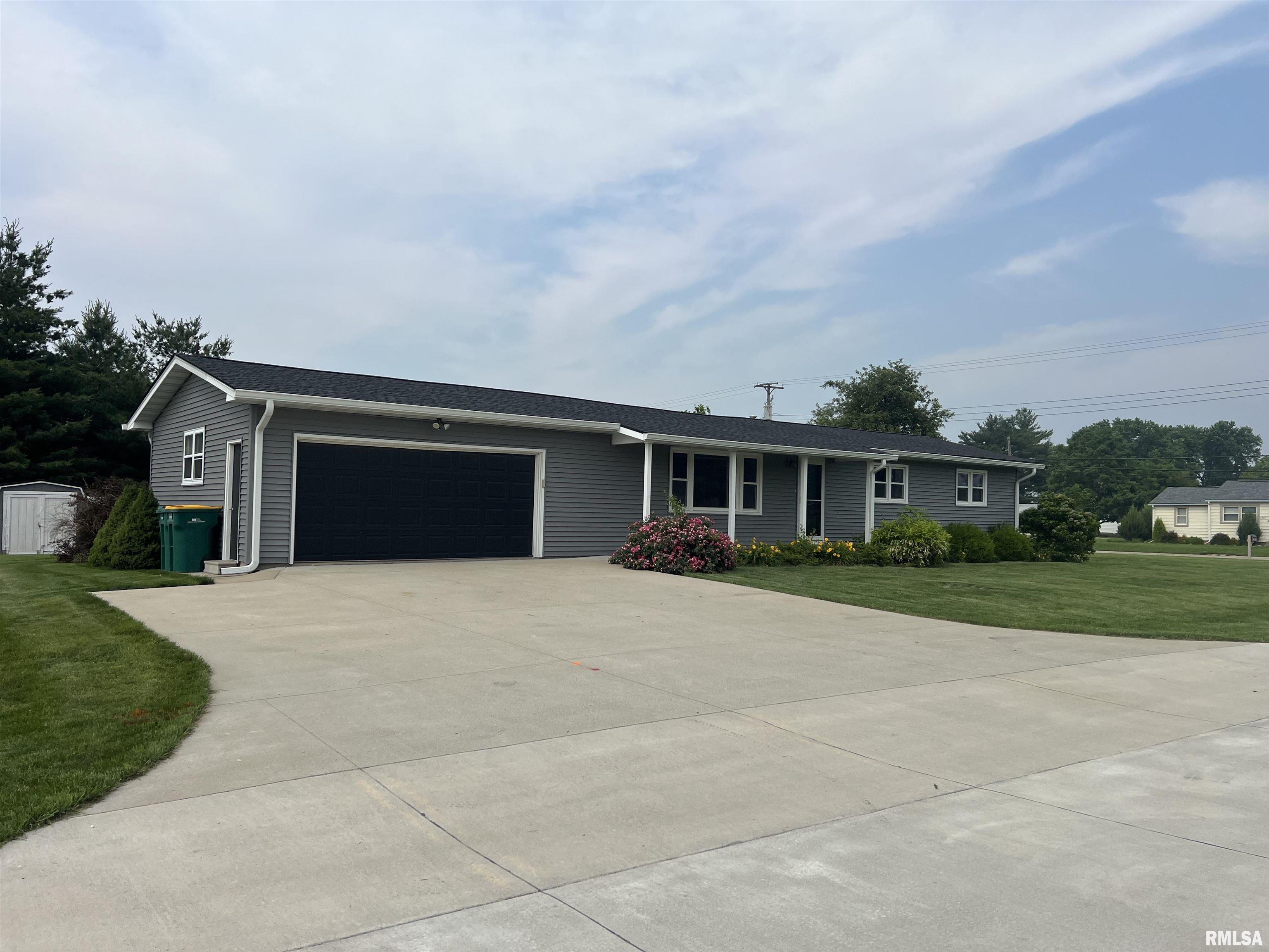 1302 Maple Avenue Macomb, IL 61455 - Photo 2 of 43 Gallery Image 2