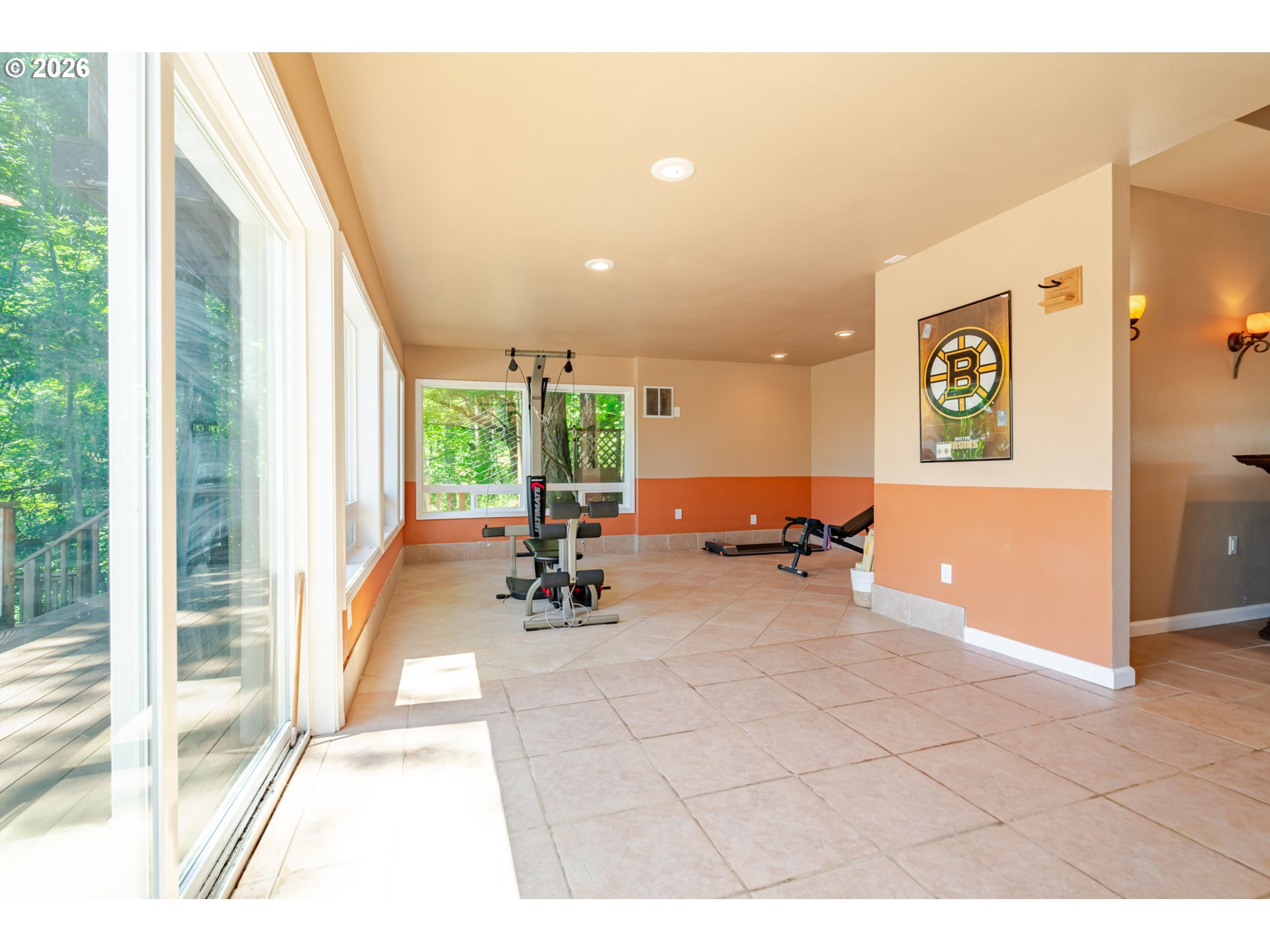 1622 Northwest Ribier Place Corvallis, OR 97330 - Photo 36 of 48 a view of a living room and bathroom
