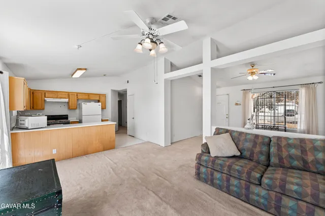 $379,990 | 1208 Oakwood Lane, Rosamond, CA 93560