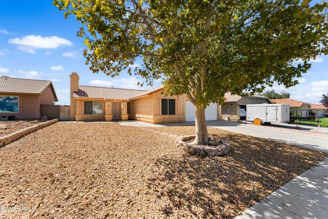 $379,990 | 1208 Oakwood Lane, Rosamond, CA 93560