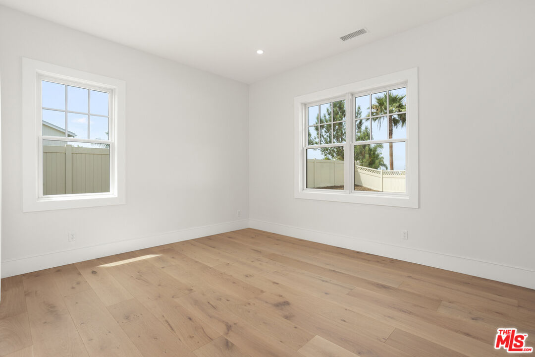 2527 Ivy Road Oceanside, CA 92054 - Photo 19 of 37