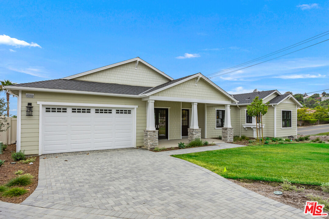 2527 Ivy Road Oceanside, CA 92054 - Photo 2 of 37