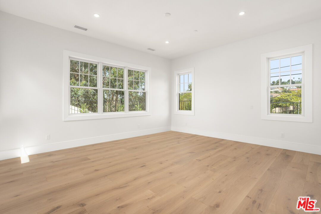 2527 Ivy Road Oceanside, CA 92054 - Photo 32 of 37