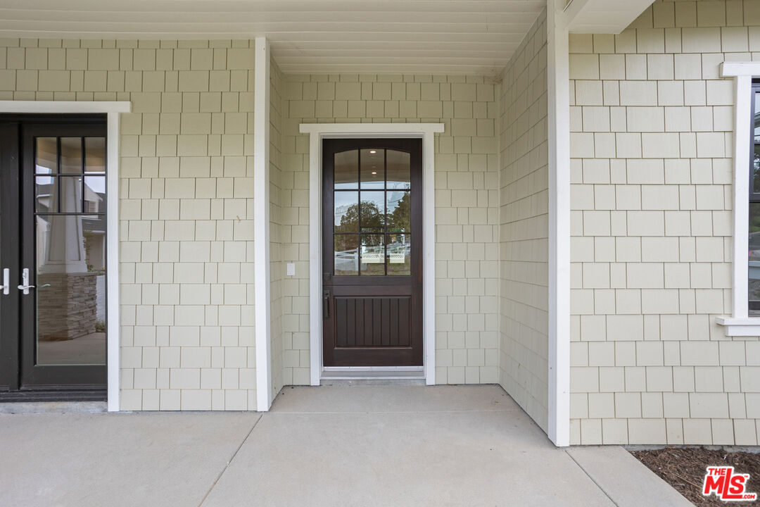 2527 Ivy Road Oceanside, CA 92054 - Photo 9 of 37