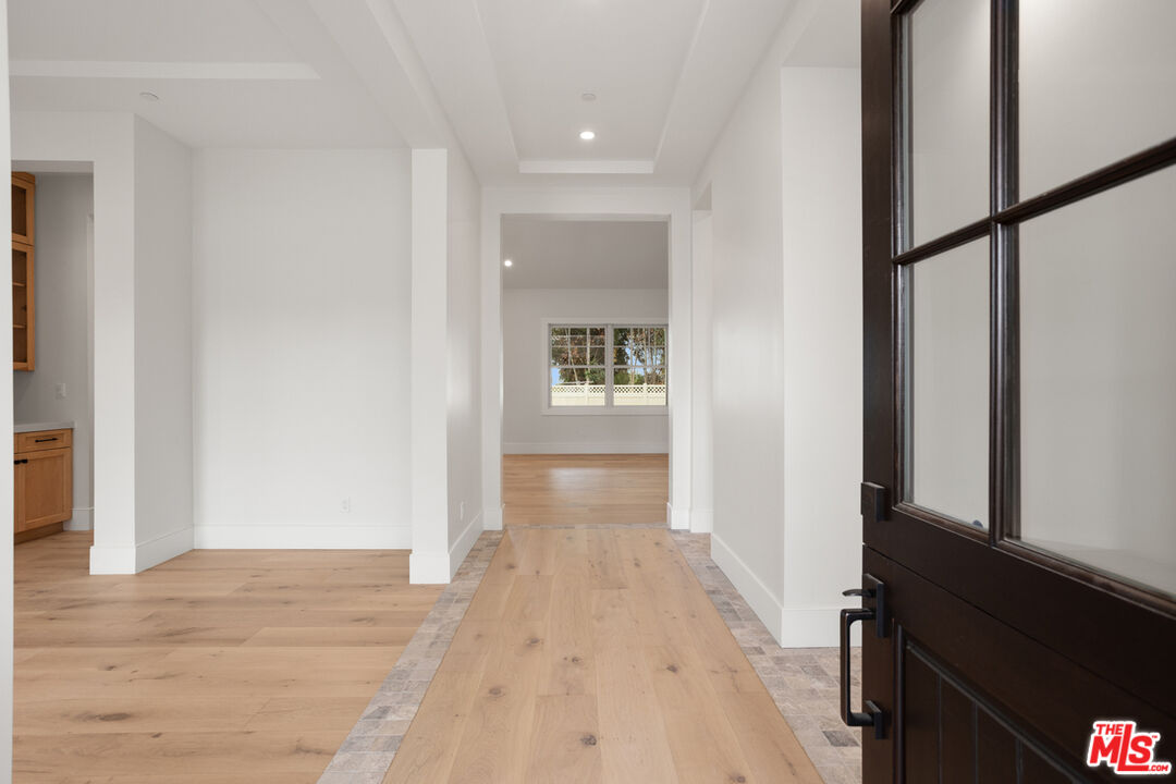 2527 Ivy Road Oceanside, CA 92054 - Photo 10 of 37