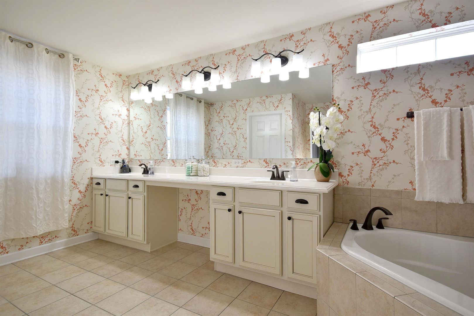 5871 Oak Ridge Way Lisle, IL 60532 - Photo 24 of 34