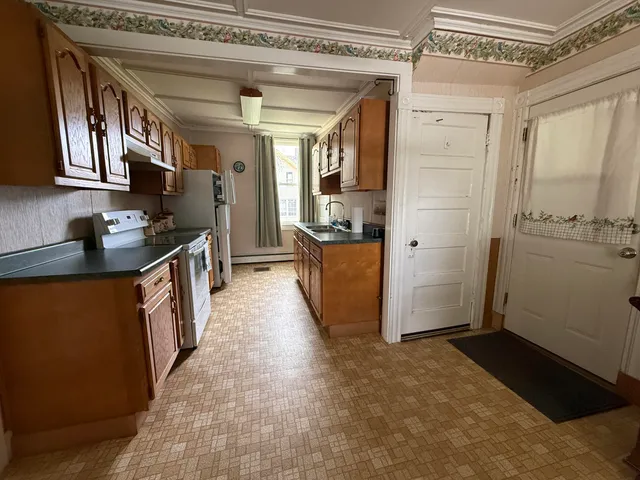 $129,900 | 162 Military Street, Houlton, ME 04730