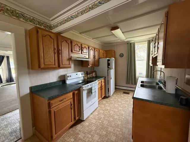 $129,900 | 162 Military Street, Houlton, ME 04730