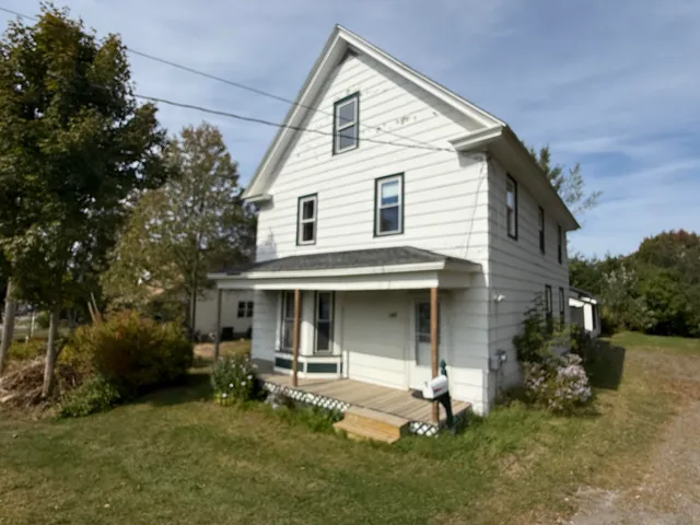 $129,900 | 162 Military Street, Houlton, ME 04730