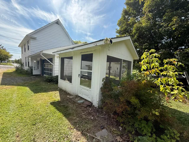 $129,900 | 162 Military Street, Houlton, ME 04730