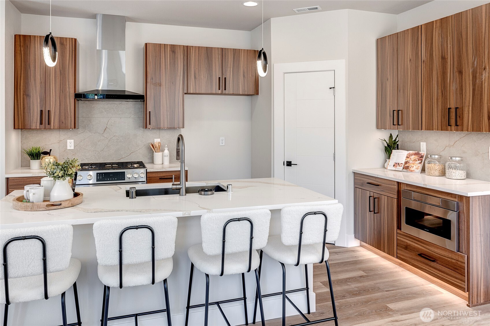 21403 39th Drive Southeast, Unit B Bothell, WA 98021 - Photo 3 of 29