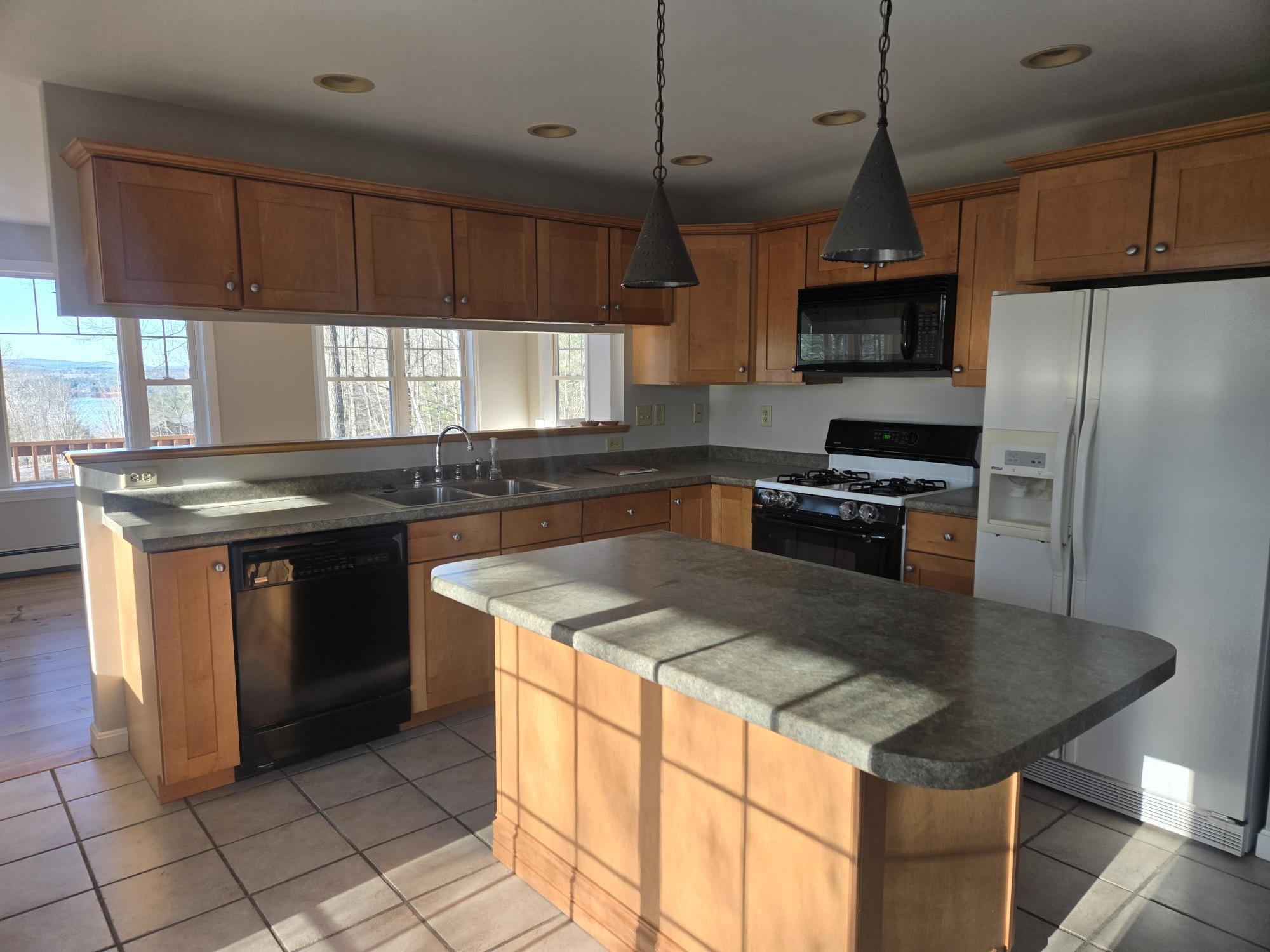 36 Lakeview Lane Harrison, ME 04040 - Photo 15 of 73 20260424_073528