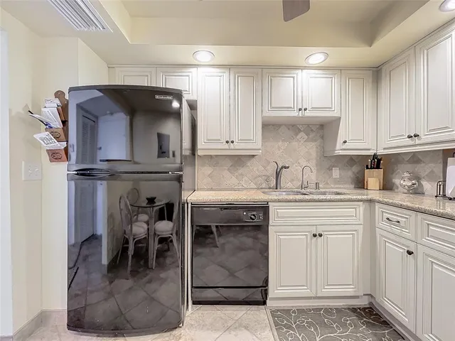 $520,000 | 2000 South Ocean Boulevard, Unit 3L, Lauderdale-by-the-Sea, FL 33062