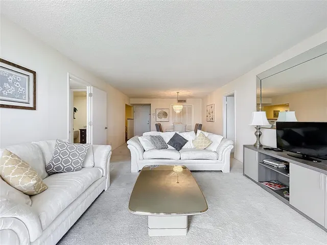 $520,000 | 2000 South Ocean Boulevard, Unit 3L, Lauderdale-by-the-Sea, FL 33062