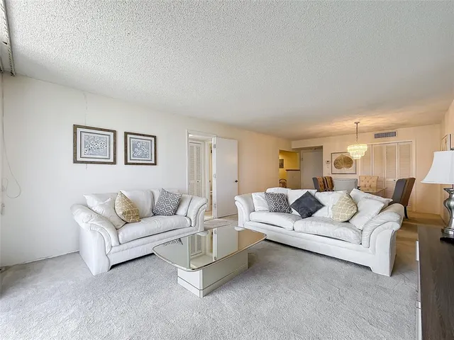 $520,000 | 2000 South Ocean Boulevard, Unit 3L, Lauderdale-by-the-Sea, FL 33062