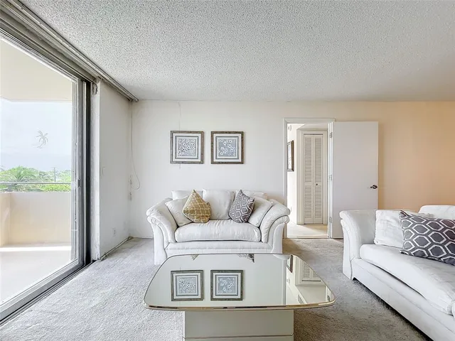 $520,000 | 2000 South Ocean Boulevard, Unit 3L, Lauderdale-by-the-Sea, FL 33062