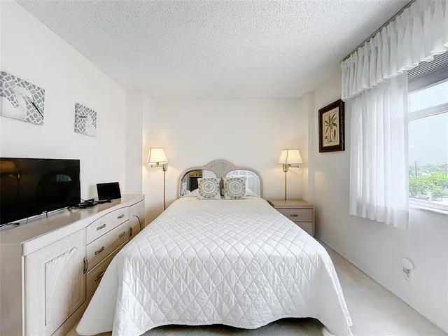 $520,000 | 2000 South Ocean Boulevard, Unit 3L, Lauderdale-by-the-Sea, FL 33062