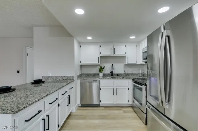 $209,500 | 1301 Pinto Rock Lane, Unit 202, Las Vegas, NV 89128