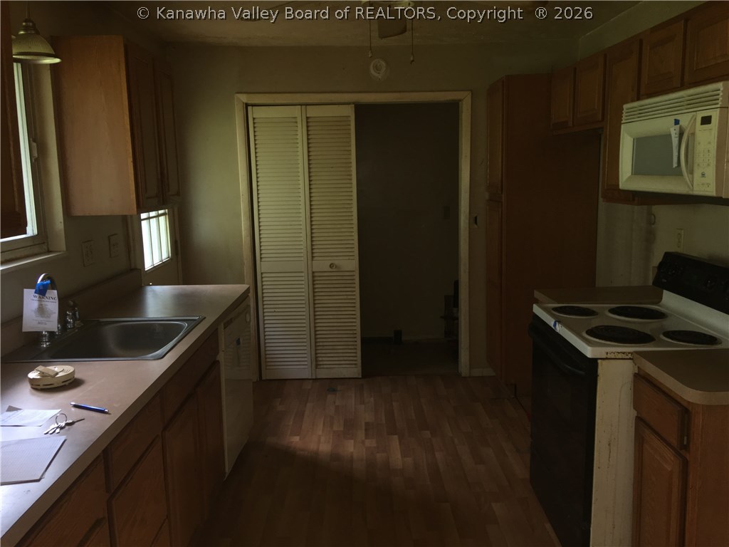 3549 Charleston Road Gandeeville, WV 25243 - Photo 13 of 25 Gallery Image 13