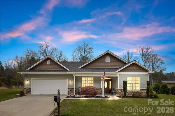 $399,900 | 1123 King George Court, Lenoir, NC 28645