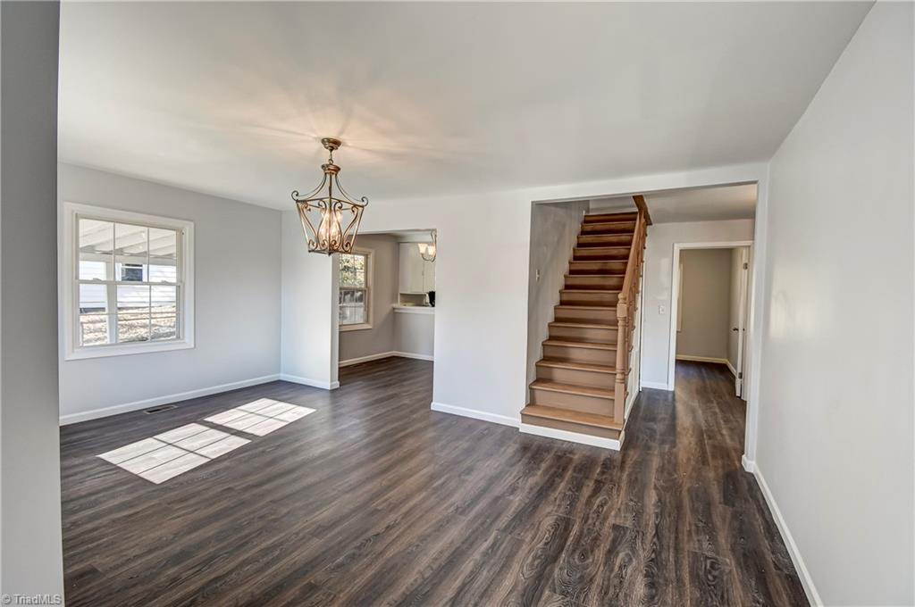709 Providence Road Graham, NC 27253 - Photo 4 of 36 Living Room