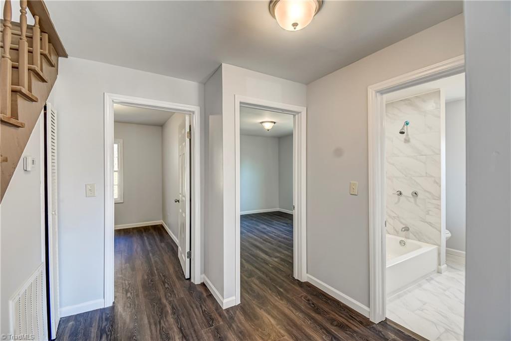 709 Providence Road Graham, NC 27253 - Photo 5 of 36 Hall