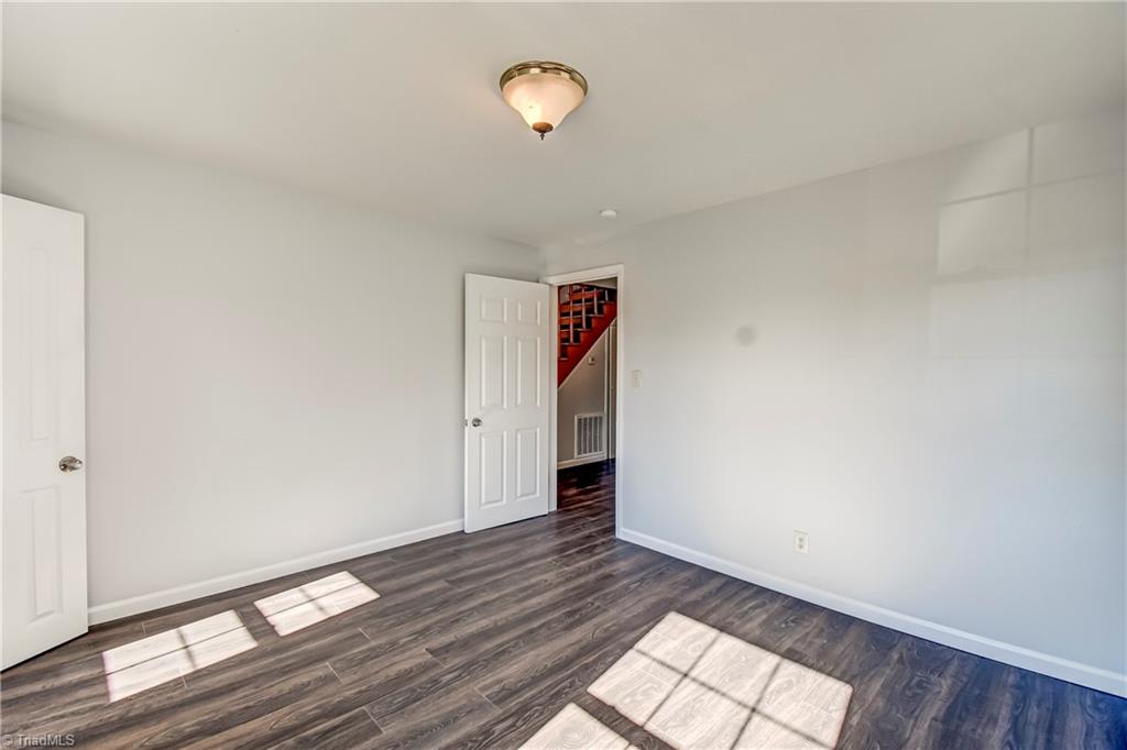 709 Providence Road Graham, NC 27253 - Photo 8 of 36 1st