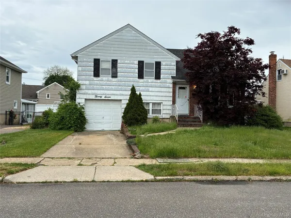 $729,000 | 27 Elizabeth Drive, Bethpage, NY 11714
