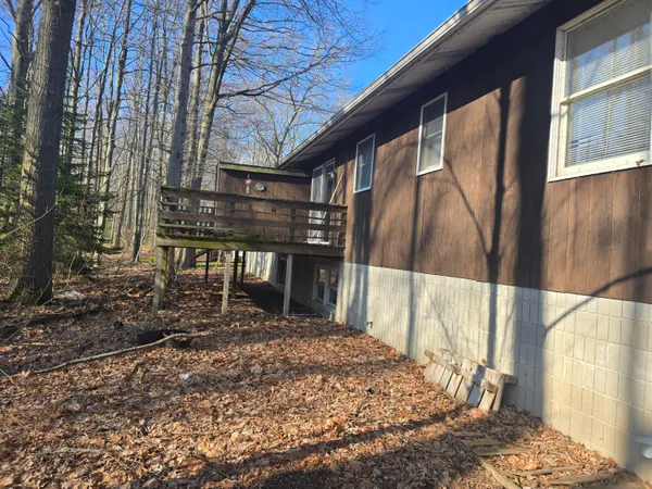 $389,900 | 18067 Meyers Drive, Spring Lake, MI 49456