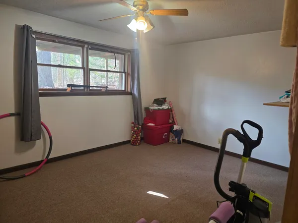 $389,900 | 18067 Meyers Drive, Spring Lake, MI 49456