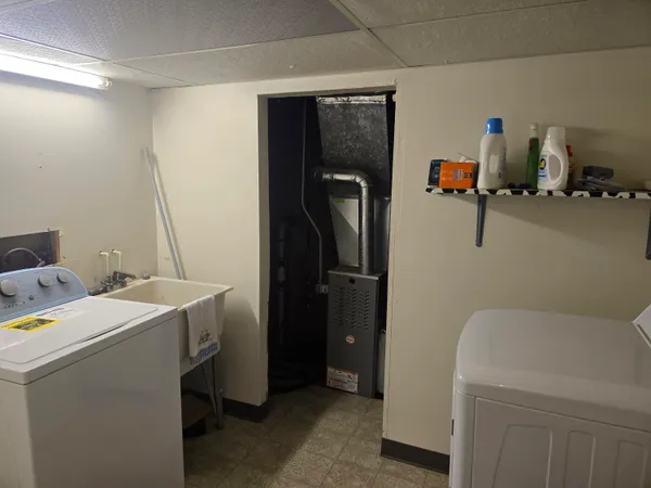 $389,900 | 18067 Meyers Drive, Spring Lake, MI 49456