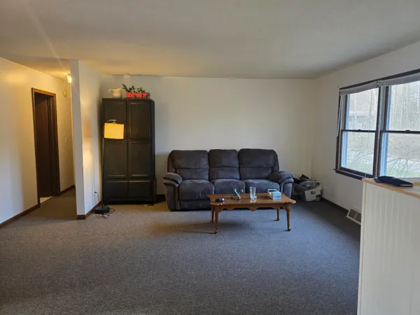 $389,900 | 18067 Meyers Drive, Spring Lake, MI 49456