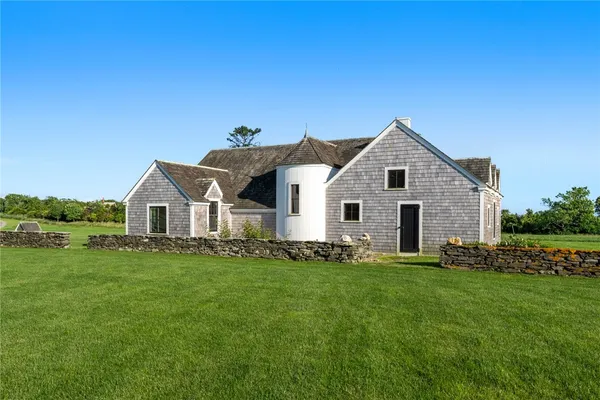 $22,500,000 | 441 West Main Road, Little Compton, RI 02837
