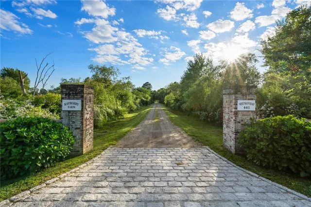 $22,500,000 | 441 West Main Road, Little Compton, RI 02837