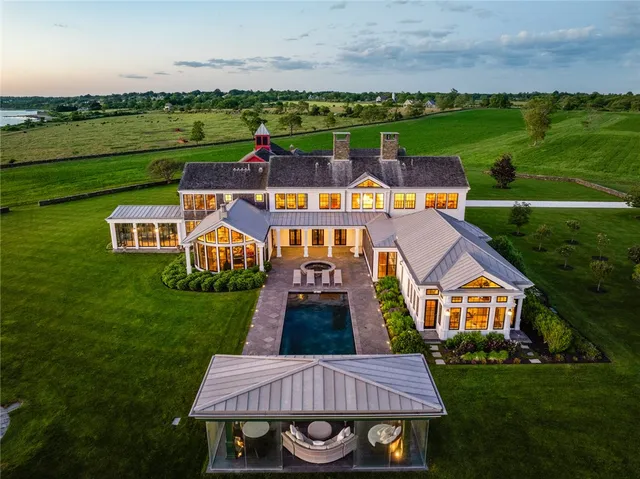 $22,500,000 | 441 West Main Road, Little Compton, RI 02837