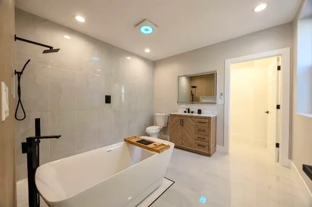 $439,000 | 7733 South Luella Avenue, Chicago, IL 60649