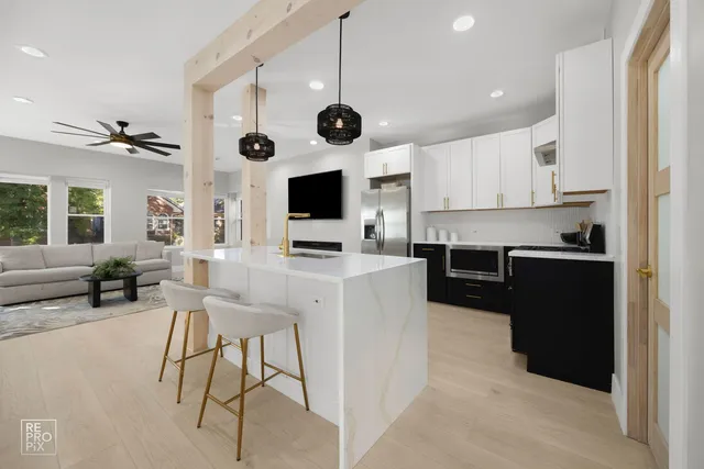 $439,000 | 7733 South Luella Avenue, Chicago, IL 60649