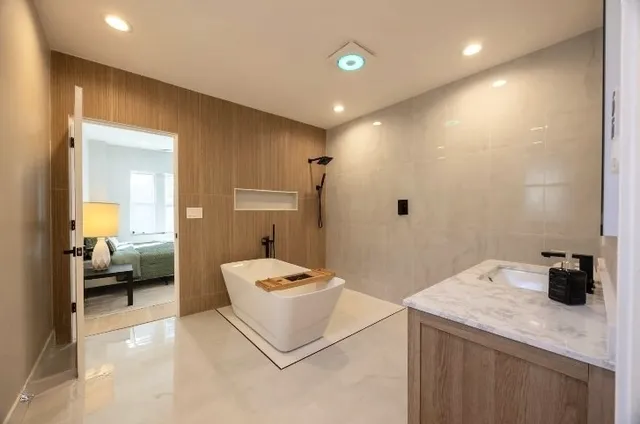 $439,000 | 7733 South Luella Avenue, Chicago, IL 60649