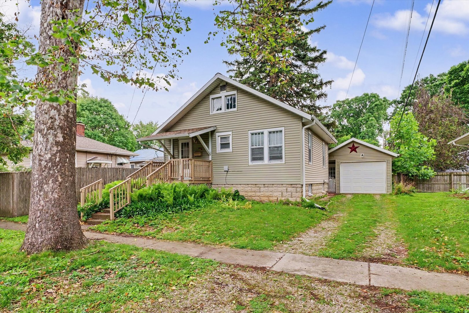206 North Victor Street Champaign, IL 61821 - Photo 3 of 28