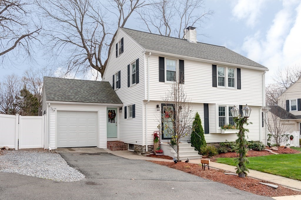 1 Cardinal Road Worcester, MA 01602 - Photo 2 of 33