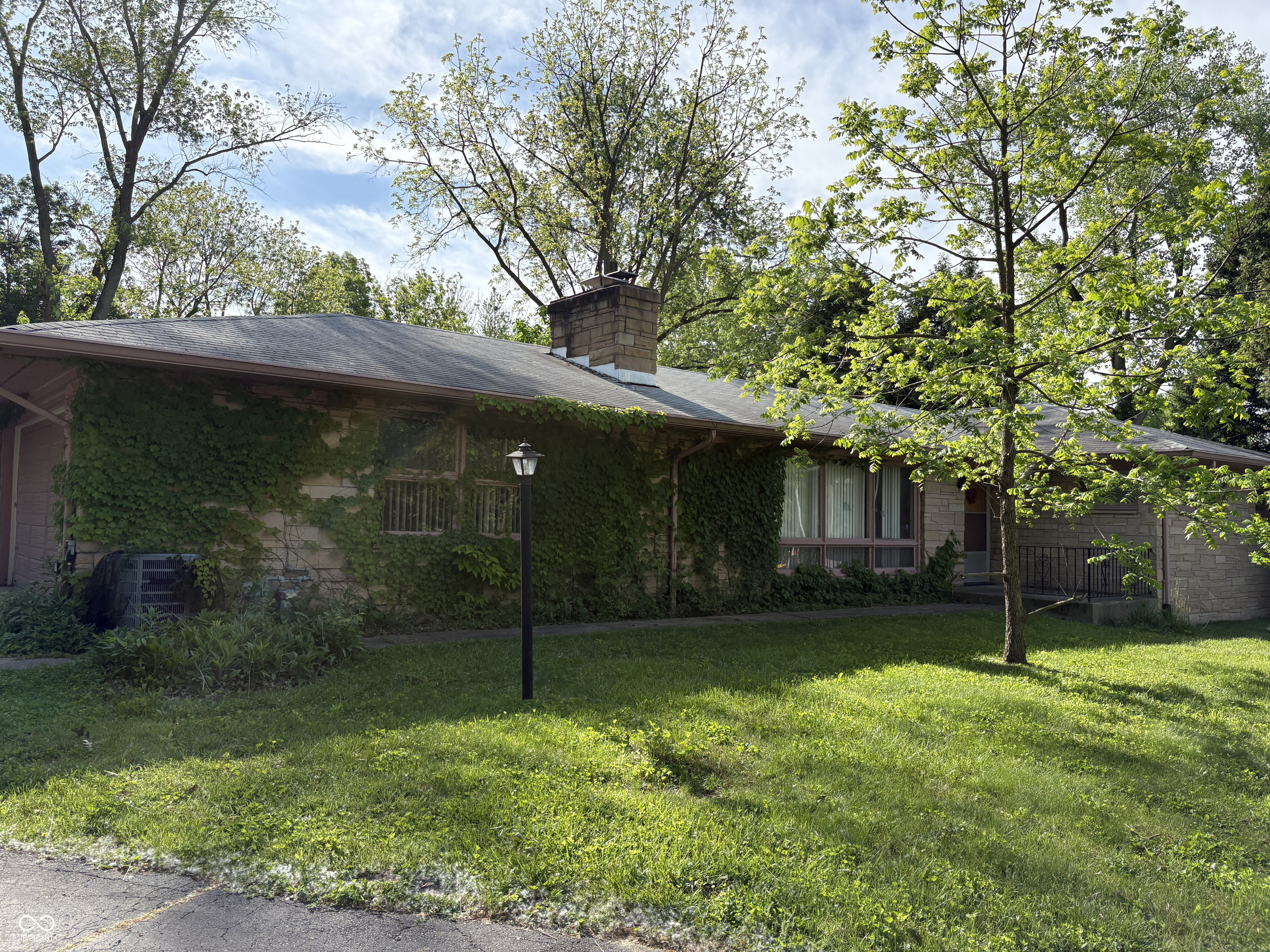 4609 Andover Road Indianapolis, IN 46226 - Photo 3 of 18