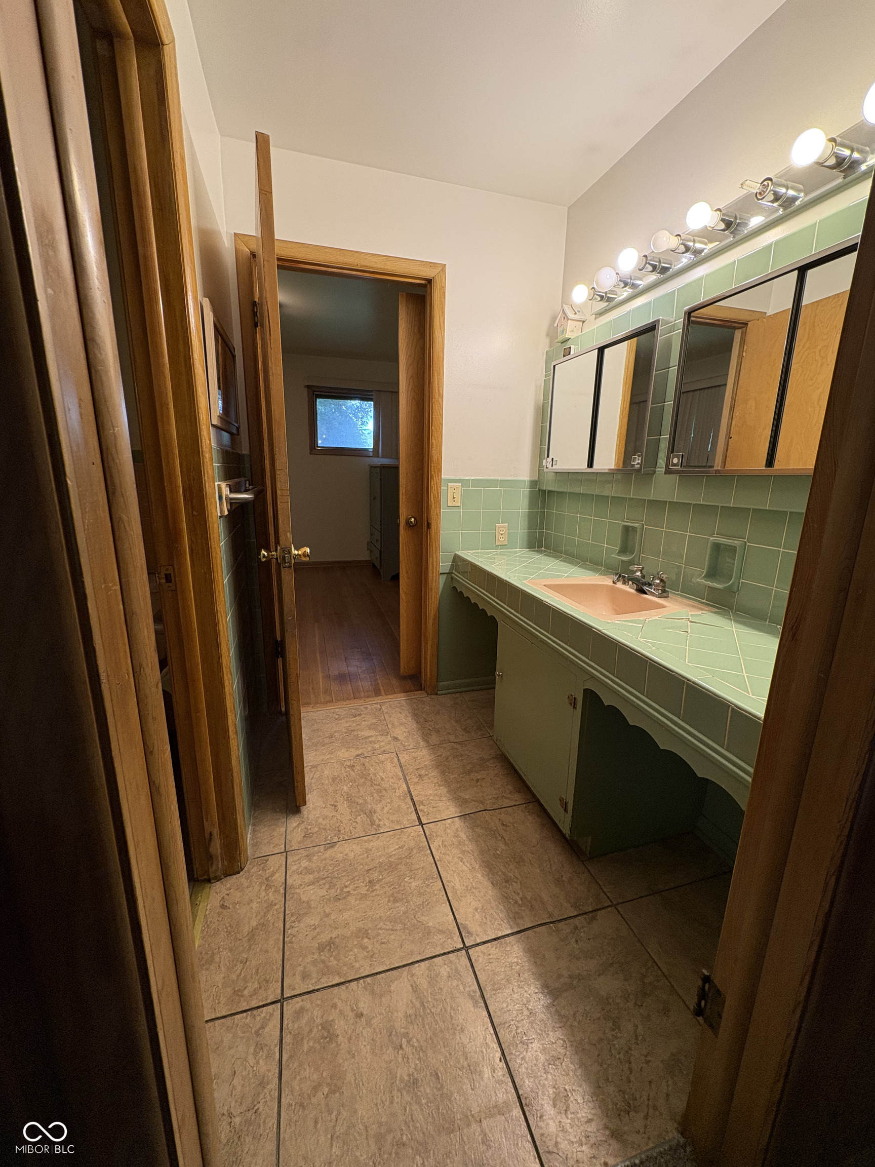 4609 Andover Road Indianapolis, IN 46226 - Photo 9 of 18